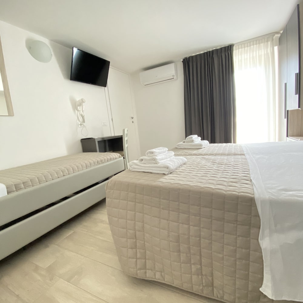Classic Triple Room