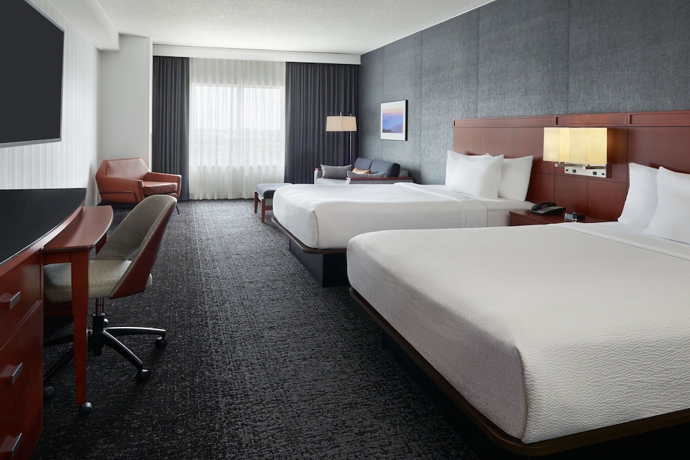 Room, Multiple Beds - Photo 1