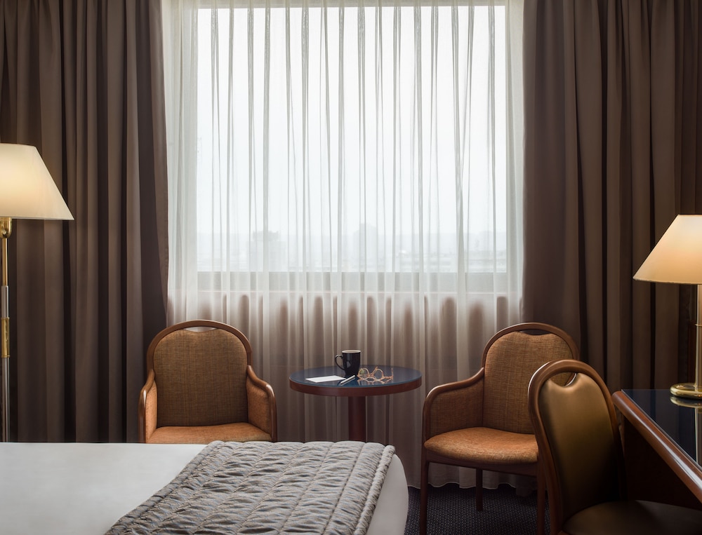 Premium Twin Room - Photo 2