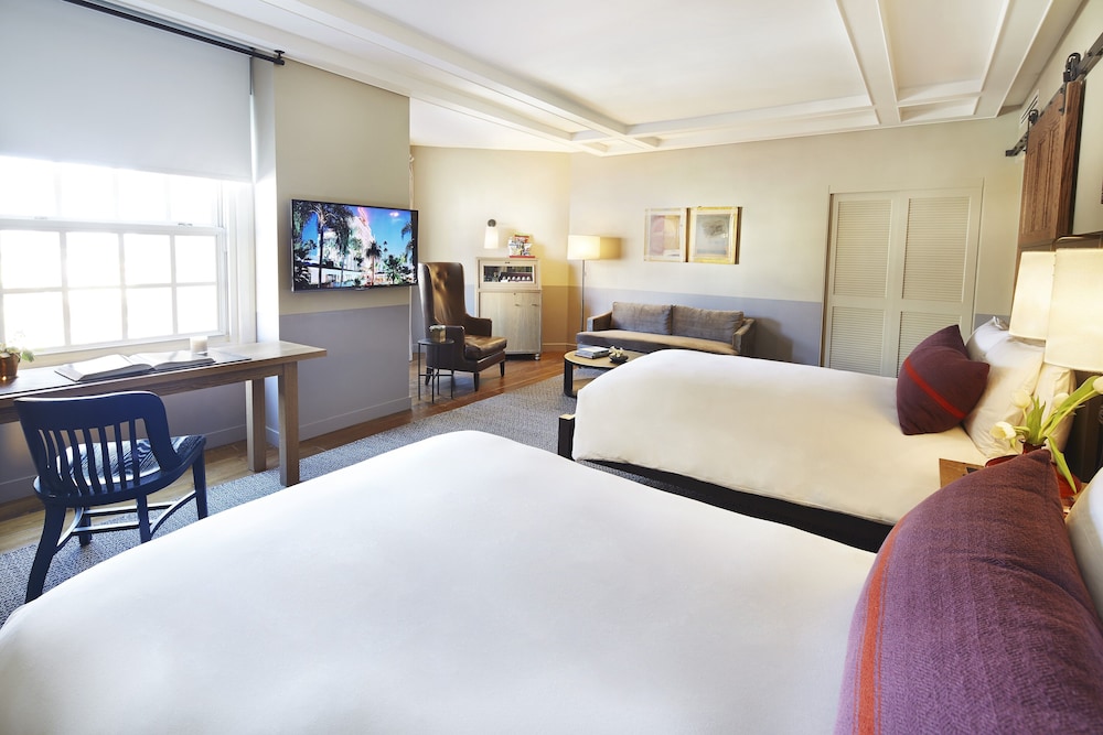 Deluxe Room, 2 Double Beds, Mobility Accessible - Photo 1