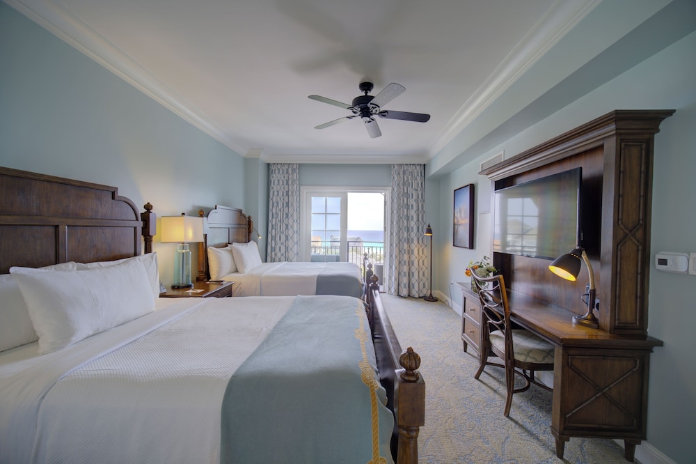 Suite, 1 Bedroom, Pool View (2 Queens)