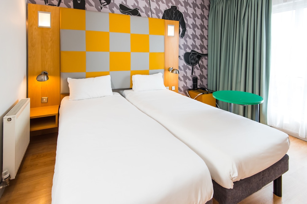 Room, 2 Twin Beds (The Duet) - Photo 3