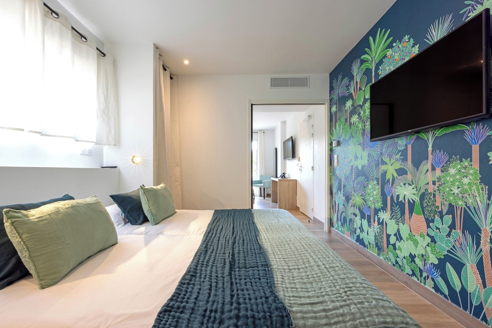 Comfort Quadruple Room, Garden View - Photo 10
