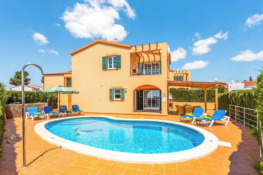 Villa (4 Habitaciones)