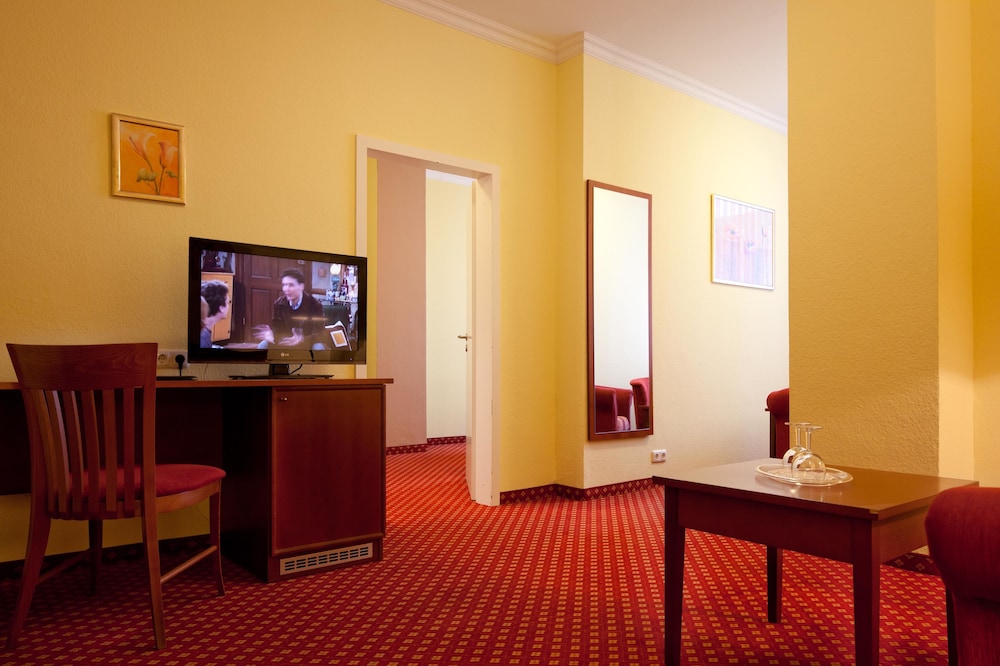 Comfort Double Room, 2 Bedrooms, Accessible photo 3