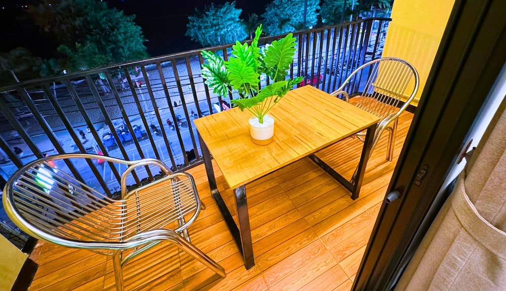 Deluxe Room, Balcony, Sea View - Photo 9