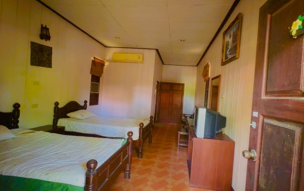 Deluxe Double or Twin Room photo 3