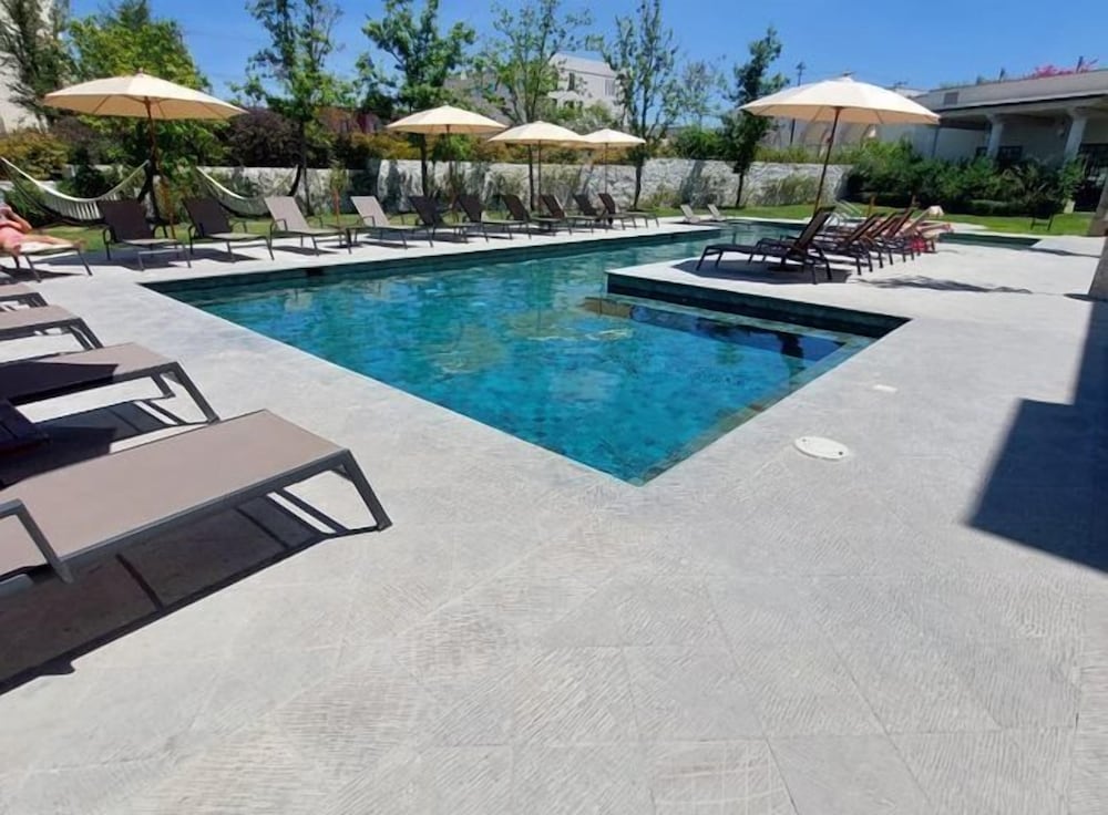 Deluxe Townhome, 2 Queen Beds, Garden View, Garden Area photo 2