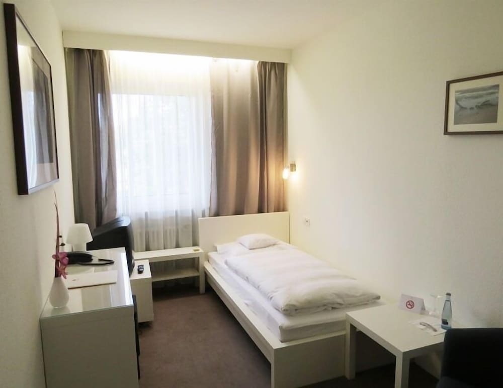 Economy Single Room photo 2