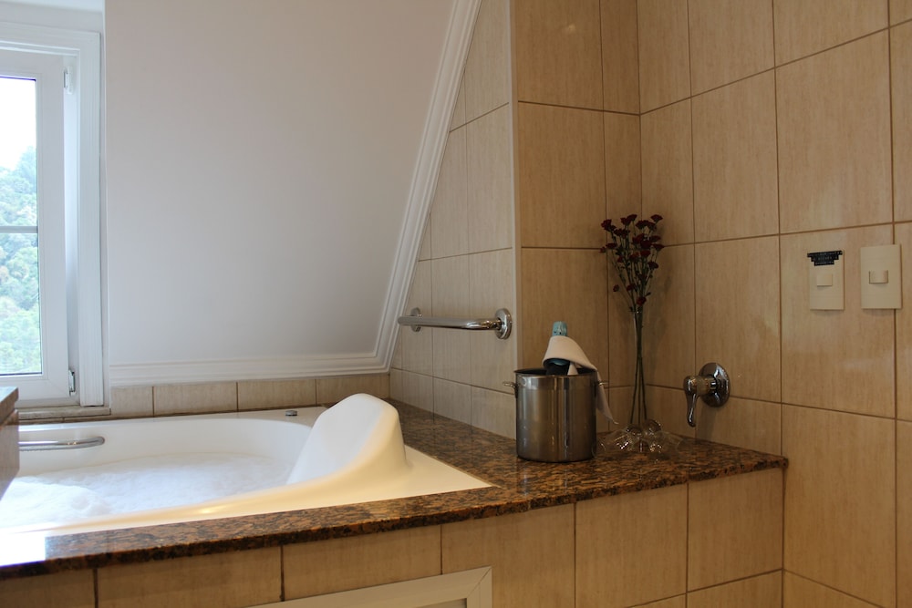 Luxury Room - Photo 5