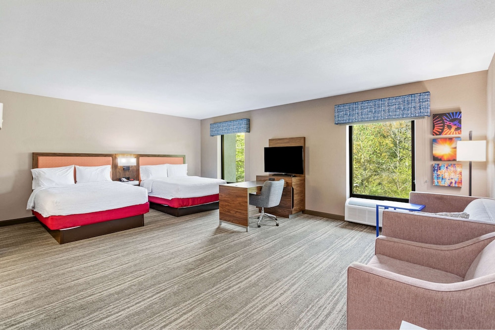 Room, 2 Queen Beds, Accessible, Bathtub