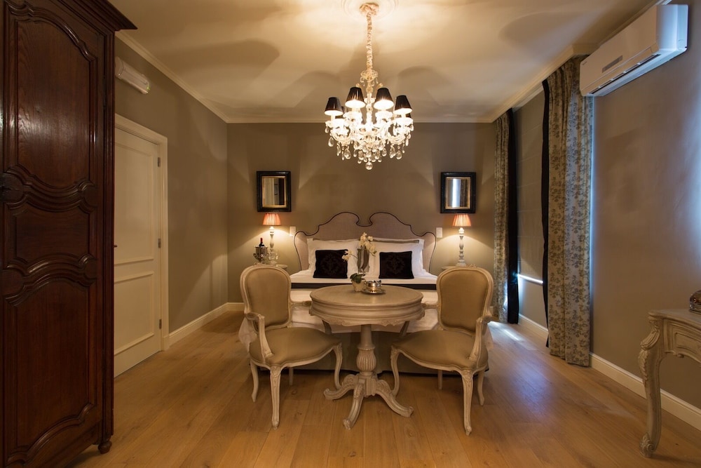 Luxury Room