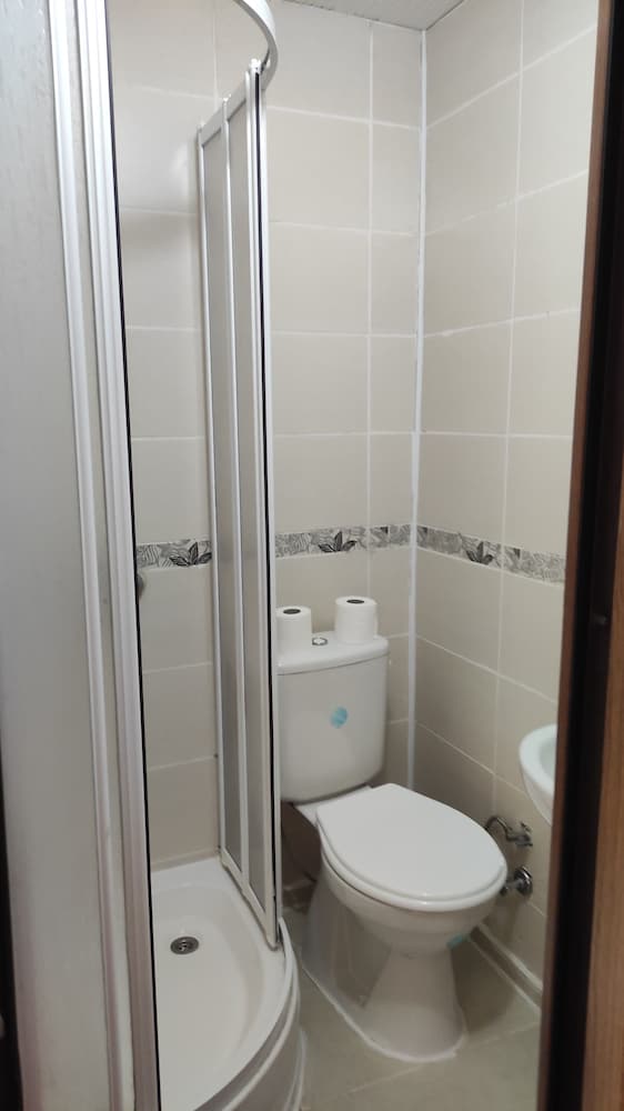 Economy Double Room photo 2