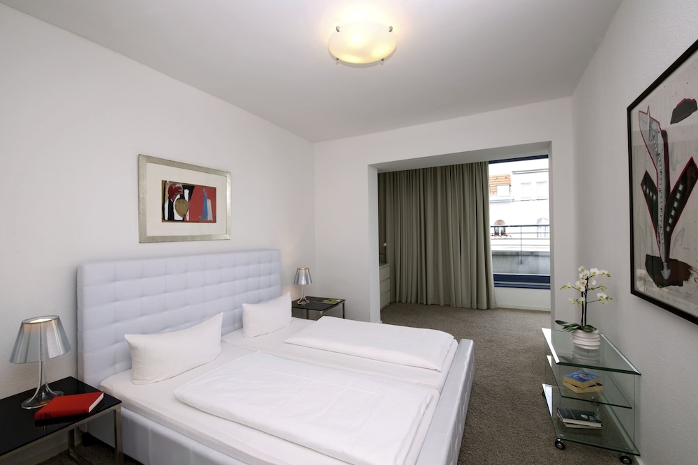 Suite photo 1