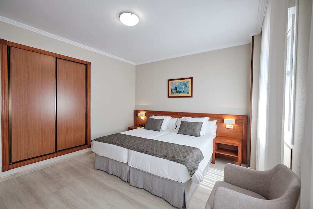 Standard Double or Twin Room, Private Bathroom