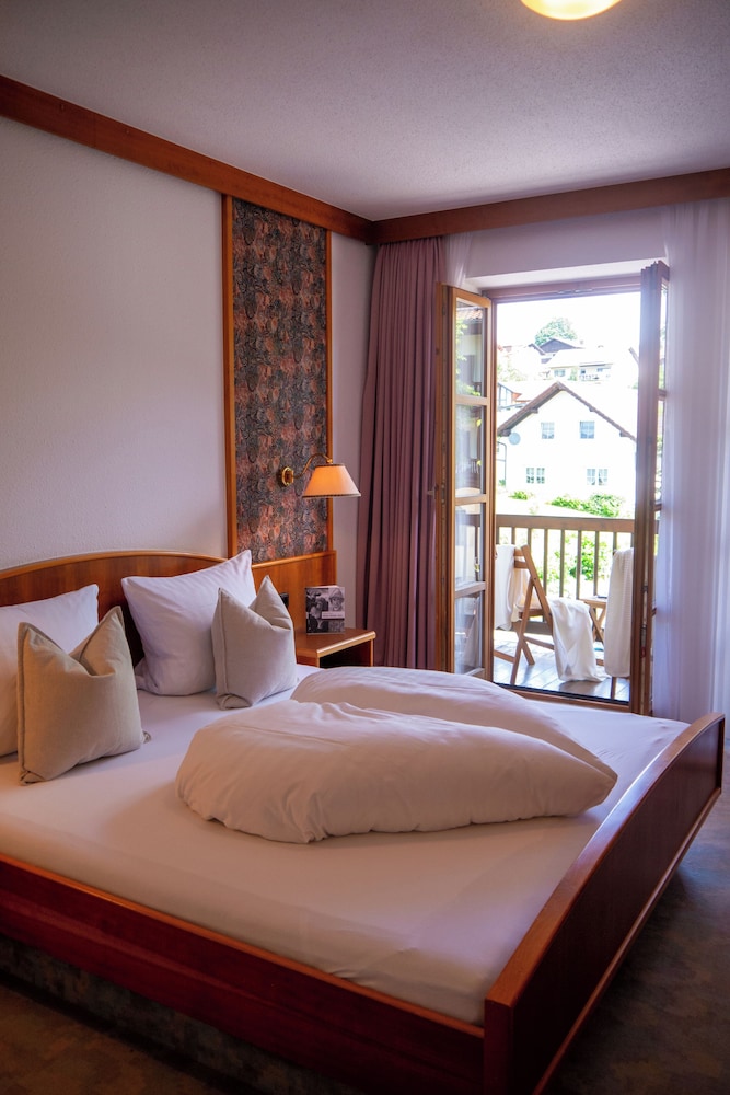 Standard Double Room Single Use, Balcony photo 1