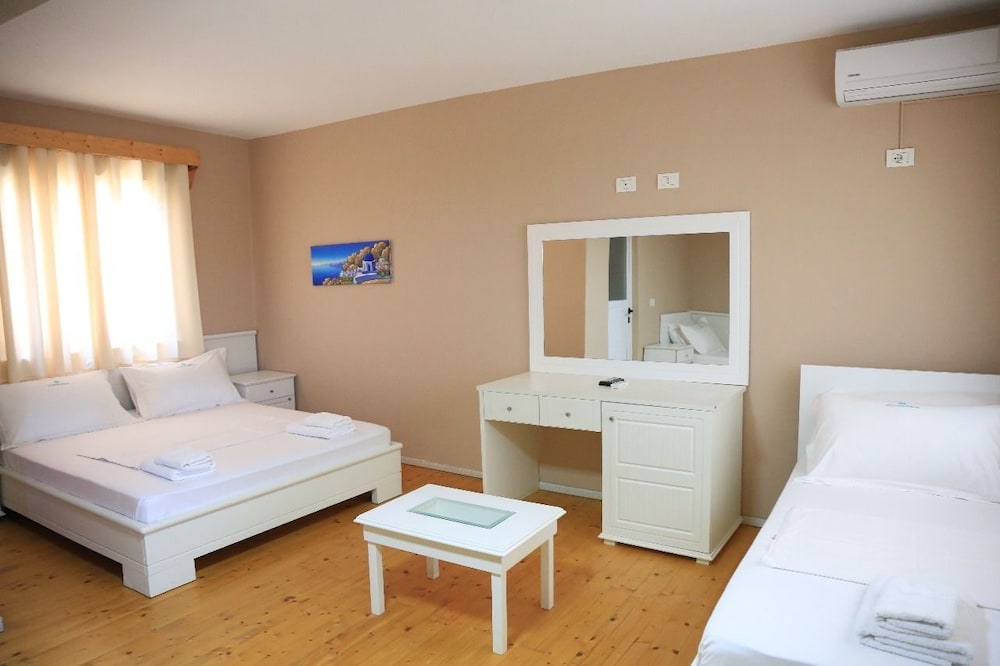 Quadruple Room photo 3