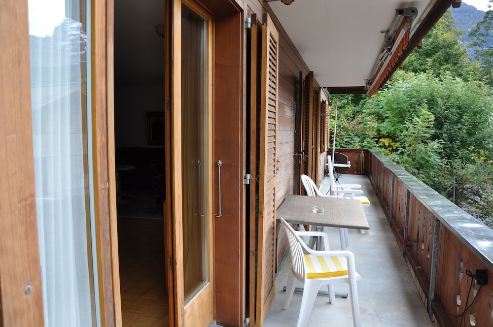Chalet (Monch) thumbnail 6