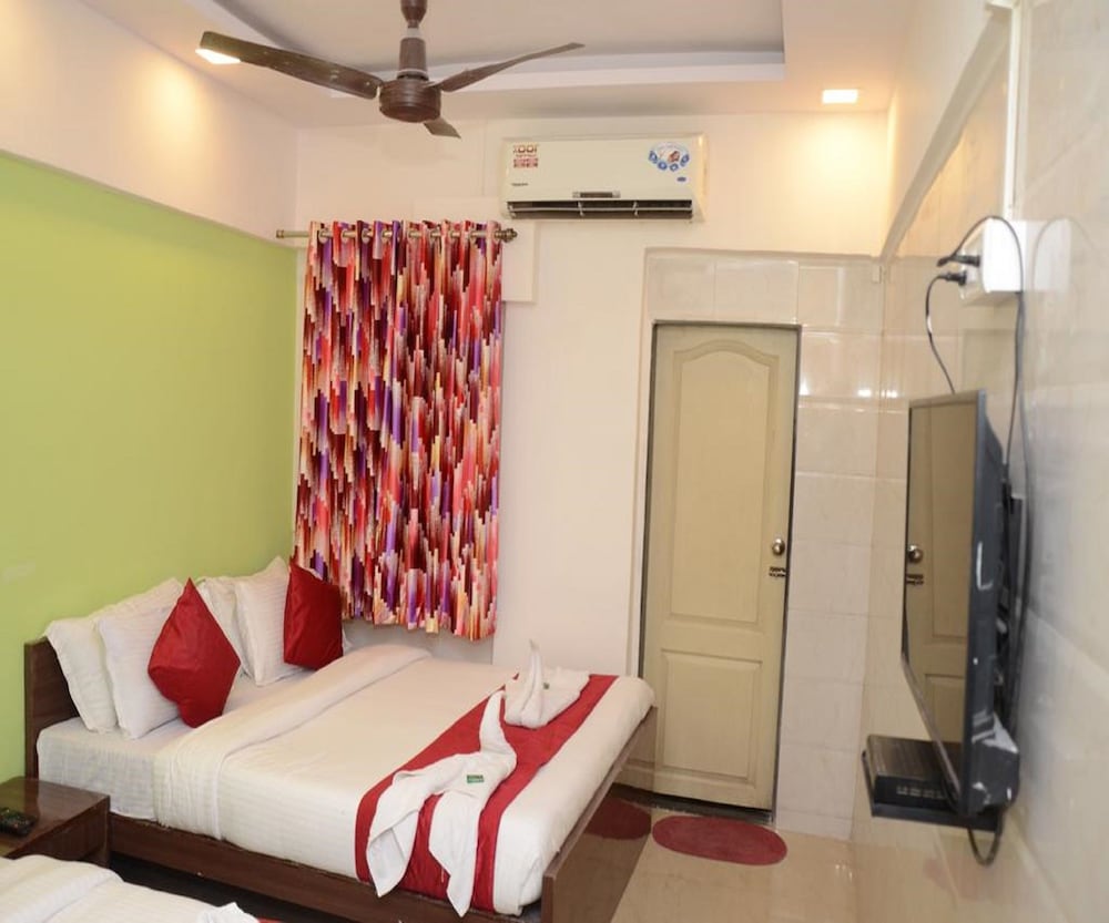 Deluxe Double Room, 1 Double Bed, Non Smoking - Photo 2