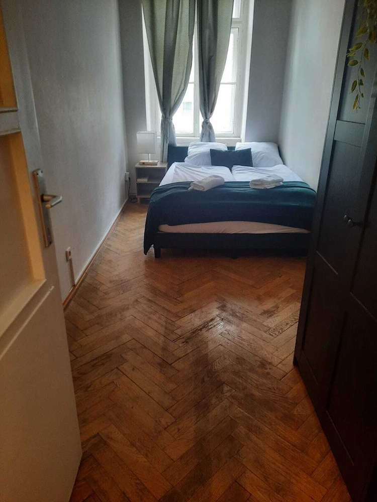 Basic Apartment