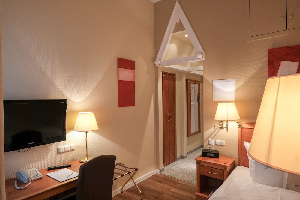 Single Room photo 3