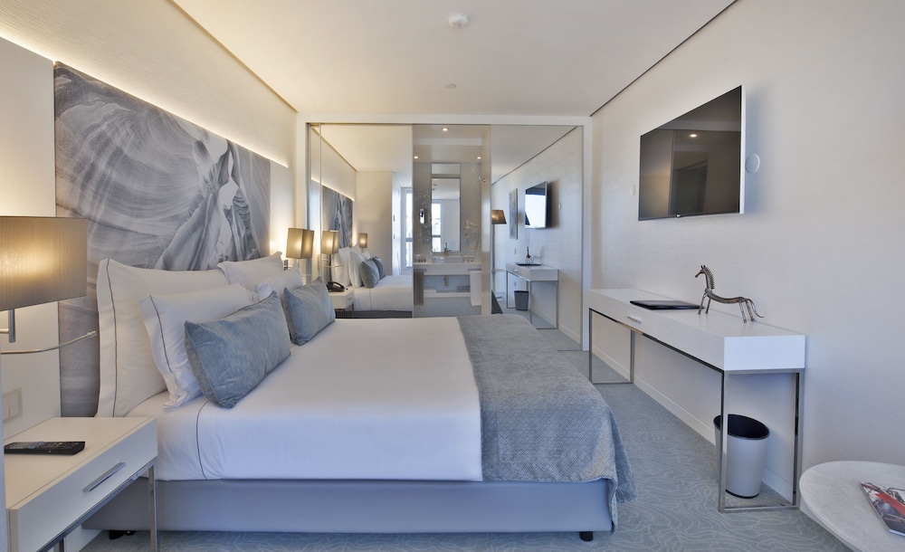 Suite, Kitchenette (Sky)
