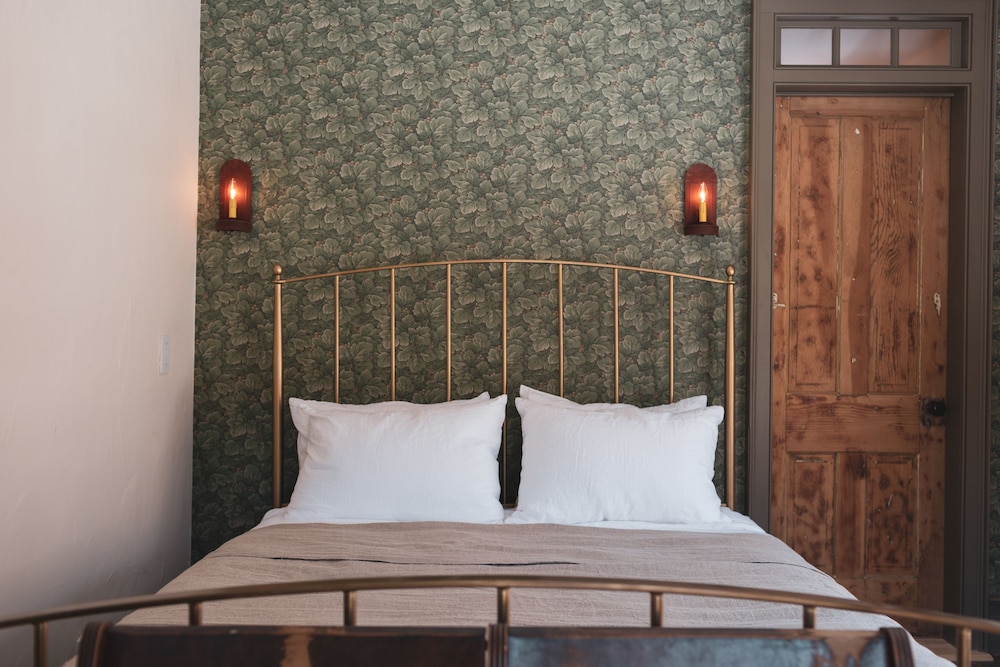 Room No. 4 photo 1