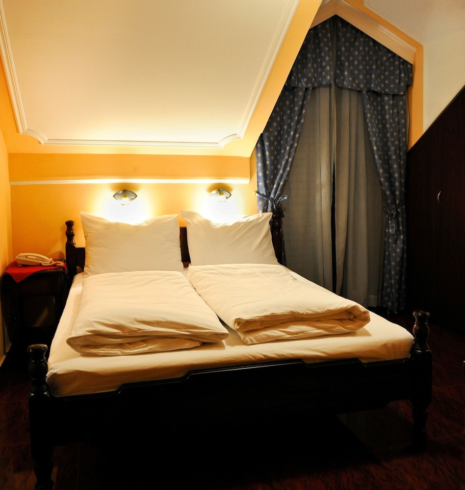 Classic Double Room Single Use photo 2