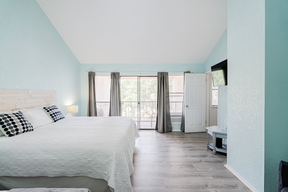 Townhome, Multiple Beds, Balcony