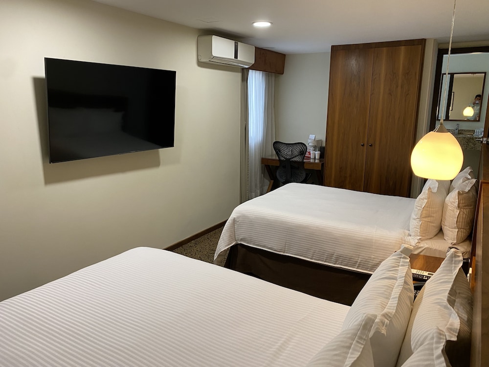 Basic Room, 2 Double Beds photo 1