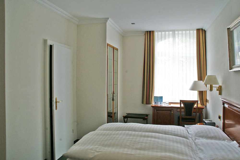 Superior Double Room, City View photo 3