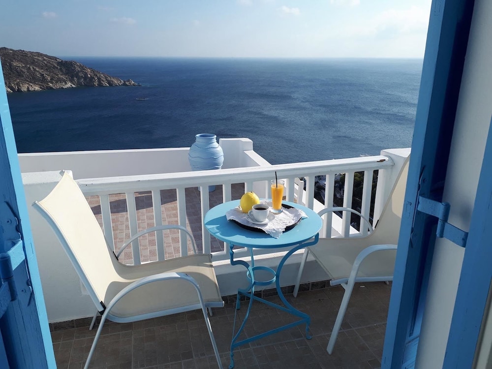 Quadruple Room, Sea View photo 3