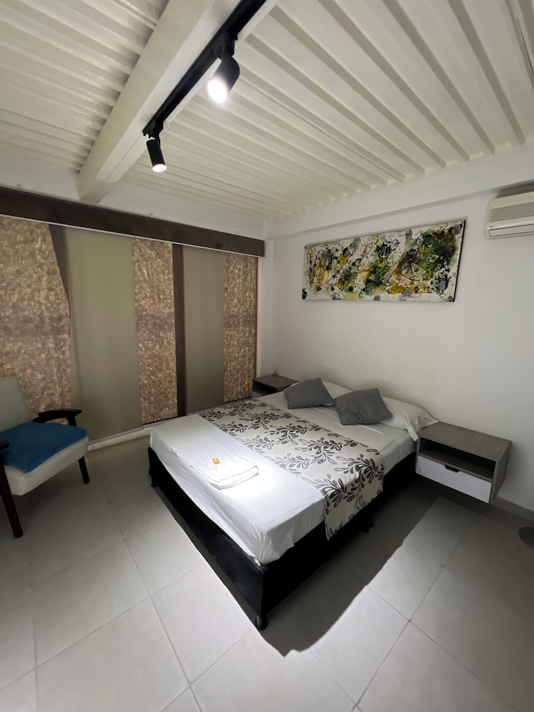 Superior Duplex, Courtyard View