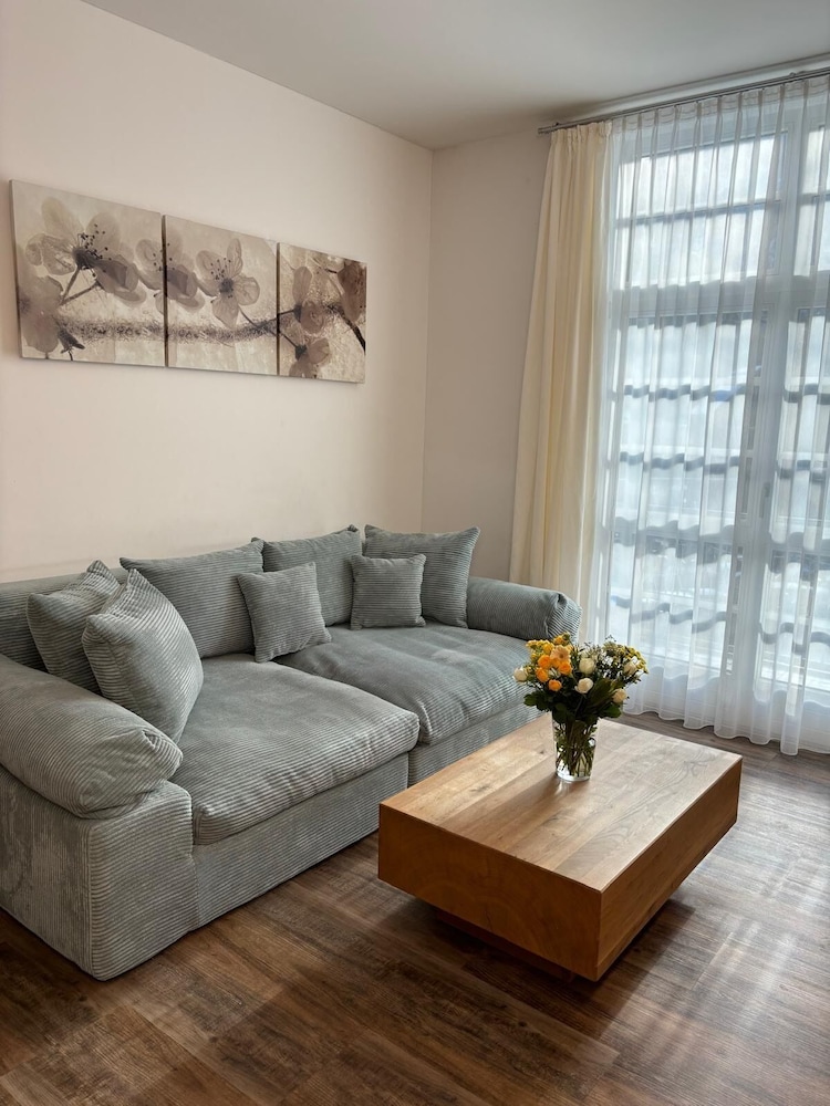 Family Apartment, 2 Bedrooms - Photo 1