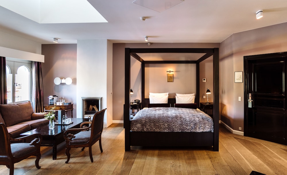 Junior Studio Suite