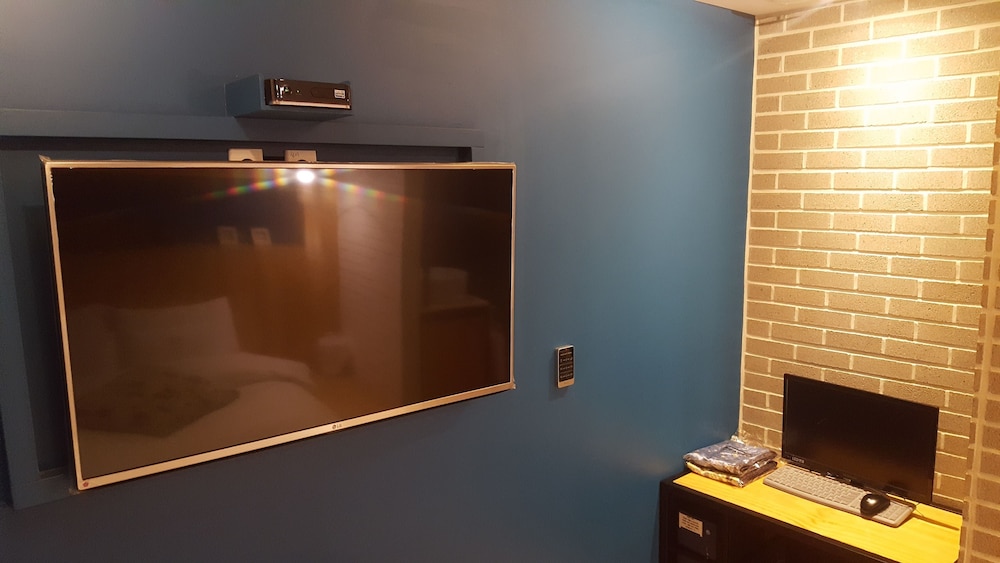 Premium Room - Photo 14