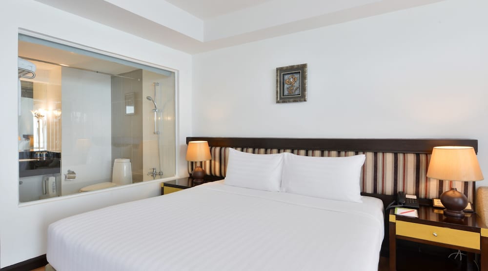 room photo