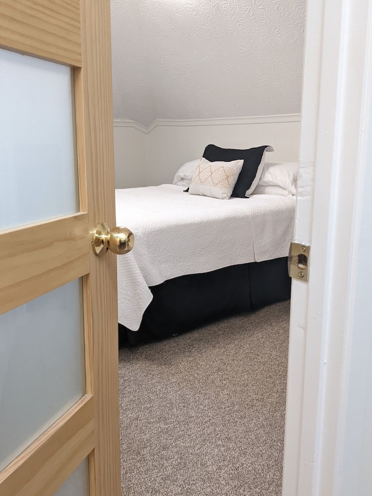 Exclusive Suite, Ensuite, Lake View (Sunset Suite) photo 1