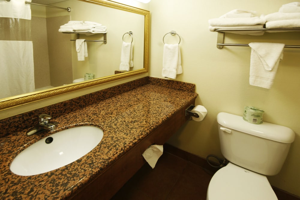 Suite, Multiple Beds, Non Smoking photo 3
