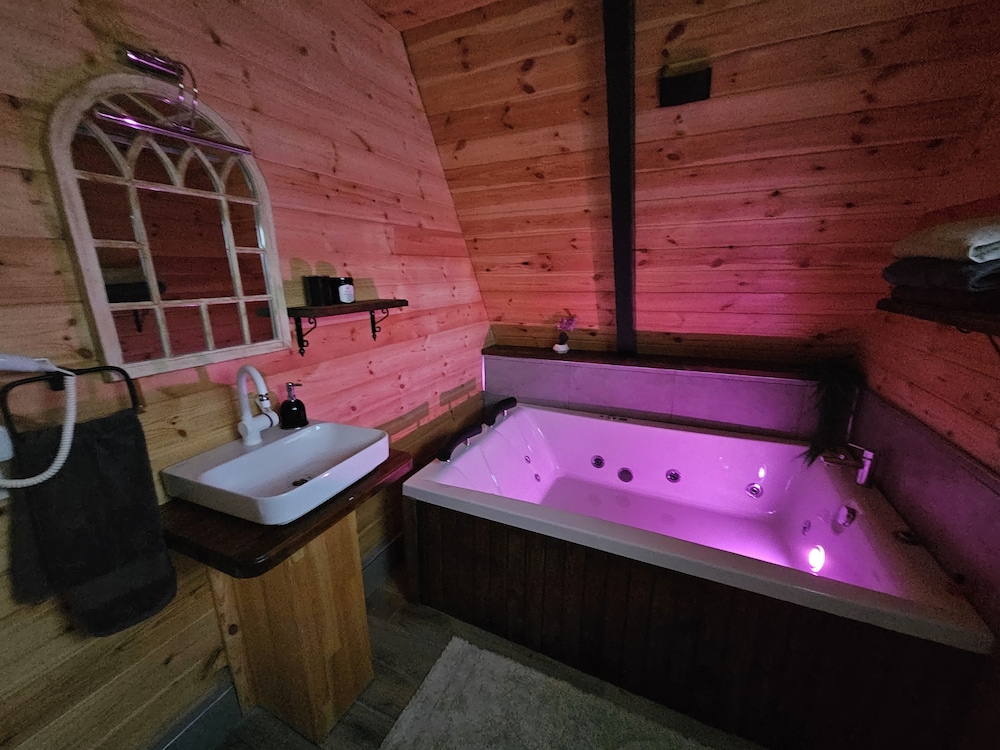 4-SANA-LUX BUNGALOW WITH HEATED POOL photo 3