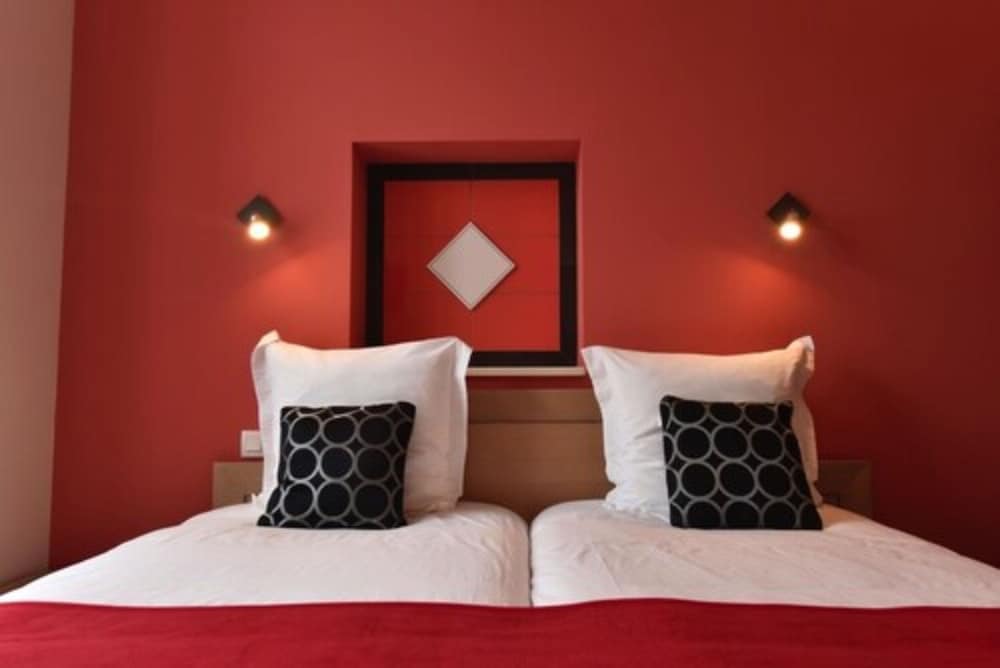 Double Room (Rouge Framboise) photo 3