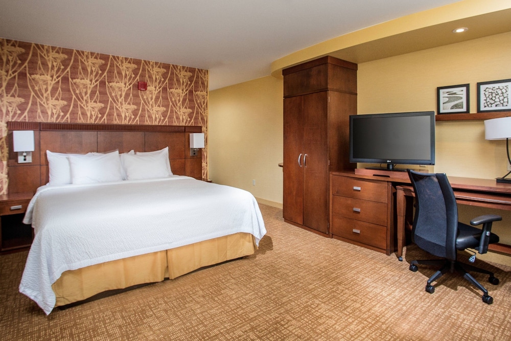 Suite, 1 Bedroom, Courtyard View (Balcony) photo 2