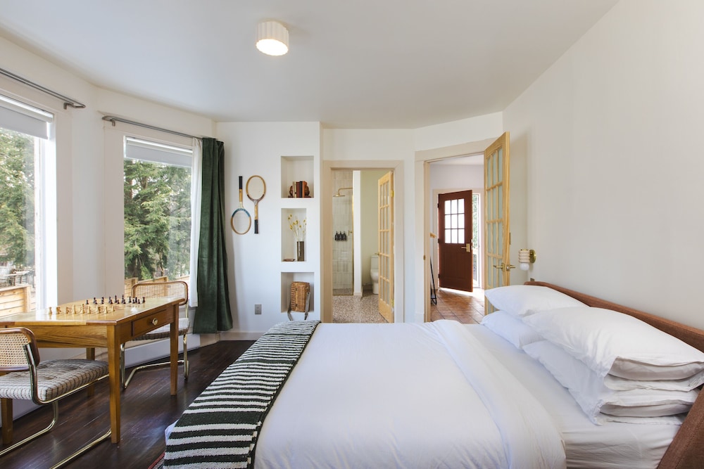 Double Queen Suite Colden