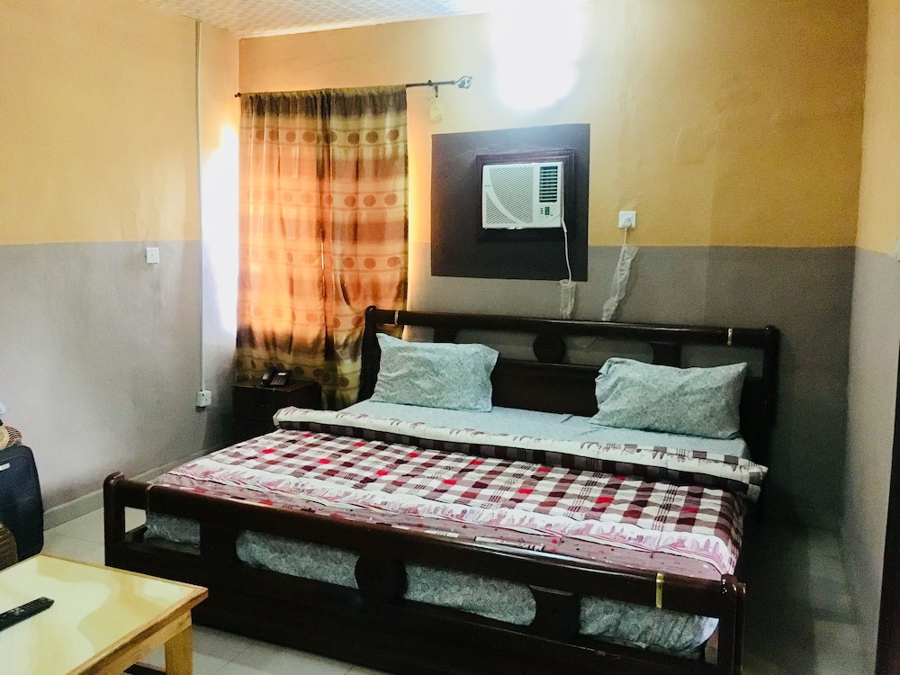 Suite, 1 Queen Bed, Non Smoking photo 1
