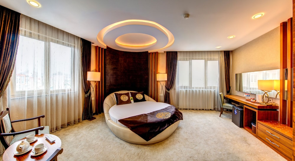 King Suite photo 2