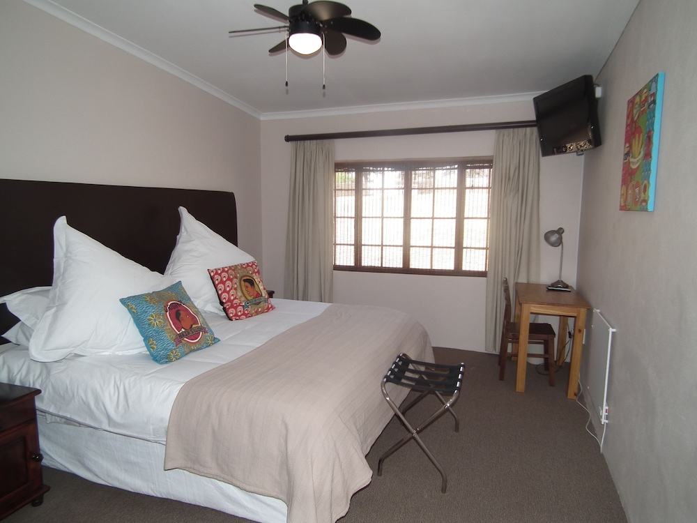 Family Cottage (Luxury with S/C) photo 3