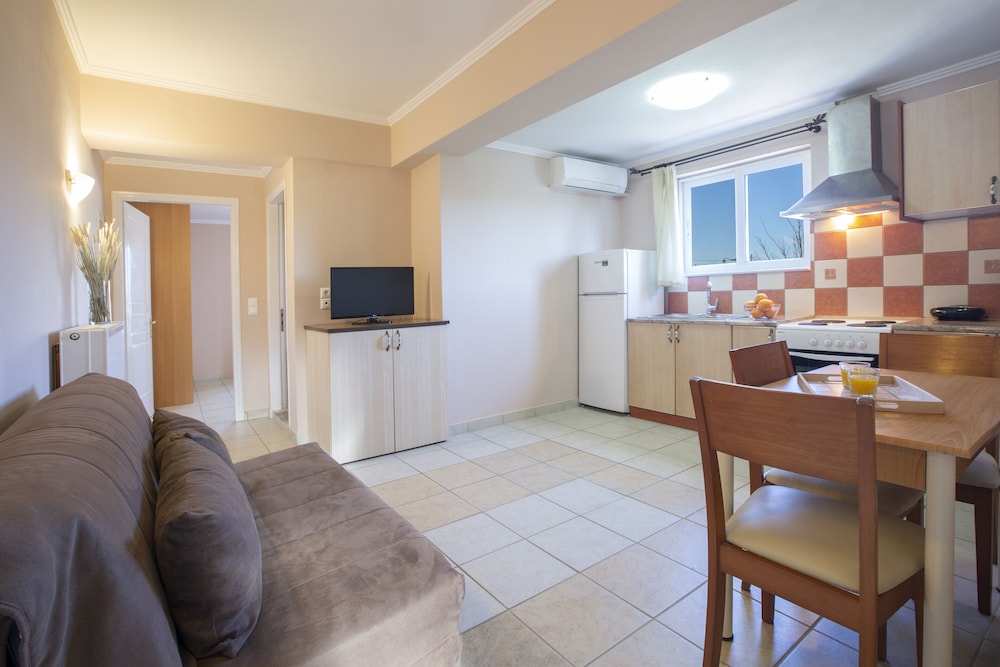 Family Apartment, 1 Bedroom photo 3