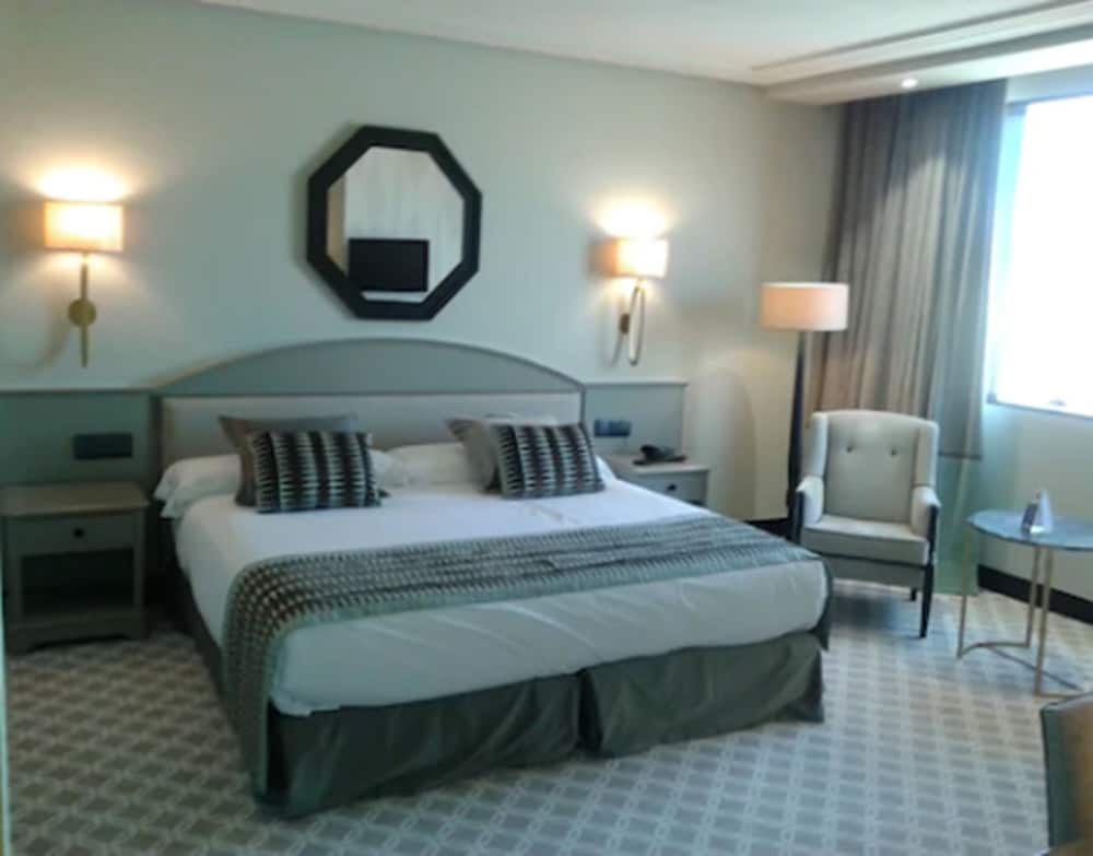Double Room, Sea View (2 Adults + 1 Child) - Photo 5