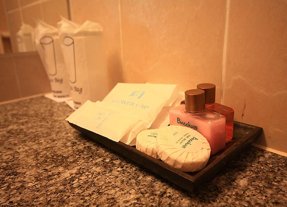 Deluxe Room, Partial Sea View - Photo 4