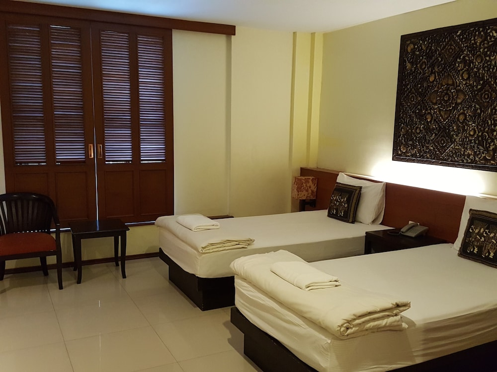 Superior Room, 2 Queen Beds photo 2